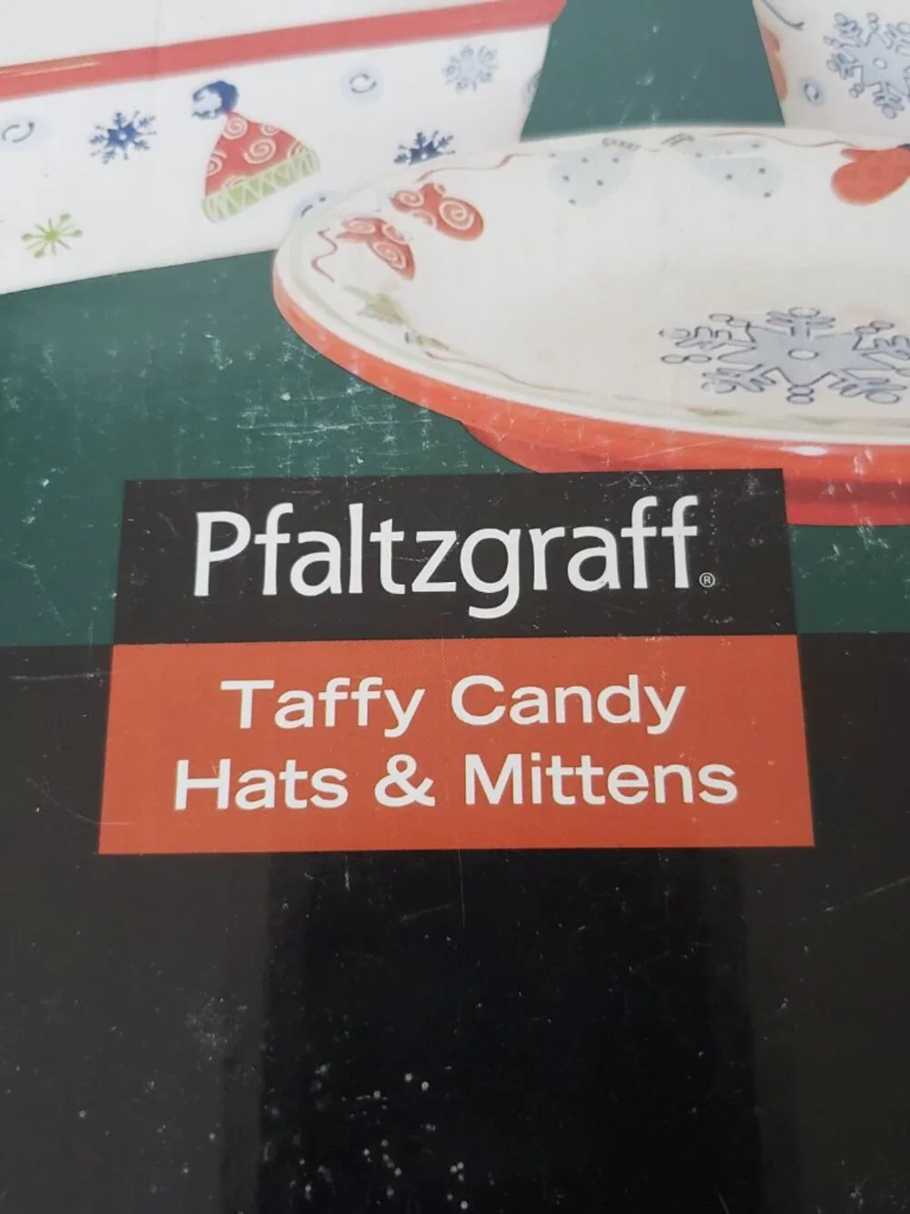Pfaltzgraff Taffy Candy Hats and Mittens Children’s Bakeware set circa 2006